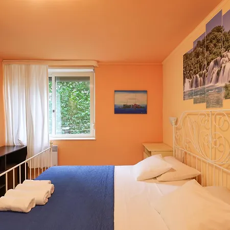 Zorica - 2 Bedroom In Centar ザダル